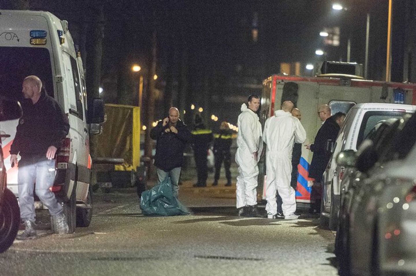 Tấn công bằng súng AK-47 ở câu lạc bộ thiếu niên tại Hà Lan